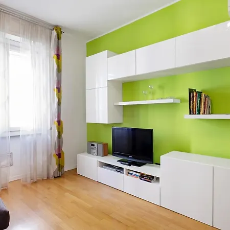 Joivy Lovely Flat For 4 With Balcony Near Porta Romana Apartment