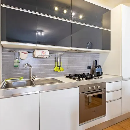 Apartment Joivy Lovely Flat For 4 With Balcony Near Porta Romana *